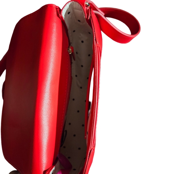 On 34th Red purse - Picture 3 of 9